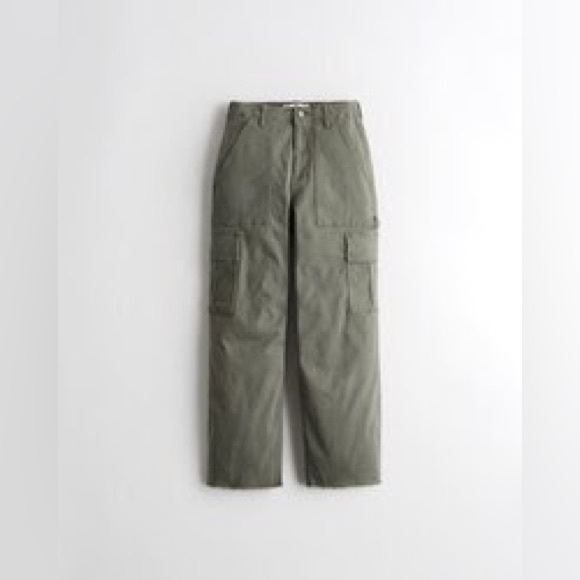 Hollister Pants - Hollister Ultra High Rise Cargo Raw Hem Pants Size M (28-29”)